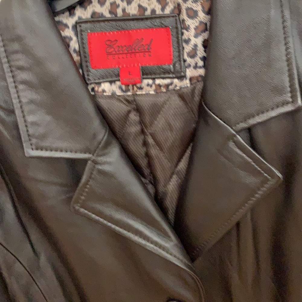Leather jacket - Picture 2 of 3